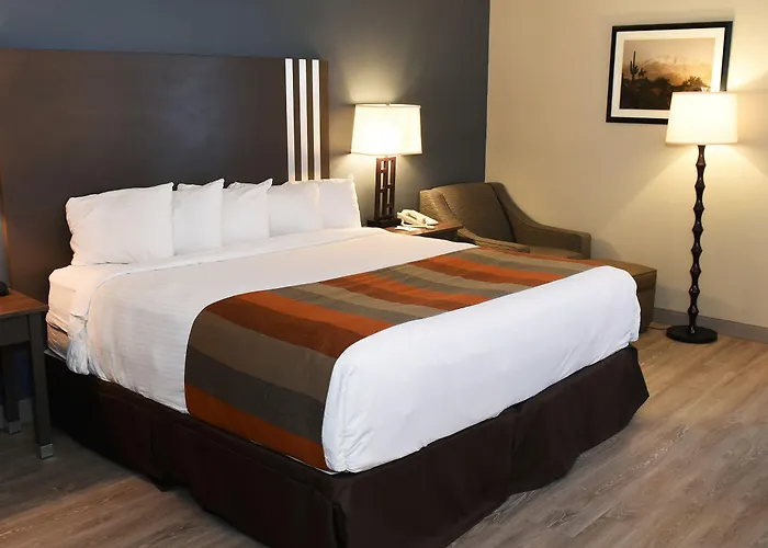 Hotel Express & Phoenix - By Ihg 3*