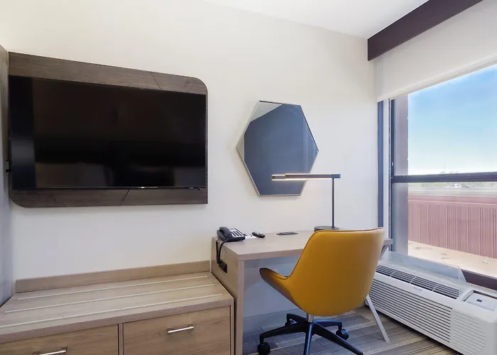Express & Phoenix - By Ihg Hotel Tempe